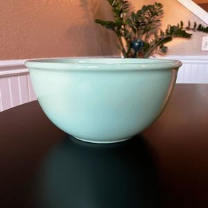 Vintage Anchor Hocking Fire King Jadeite 9" Batter Bowl 2.5 QT 2000 With Sticker